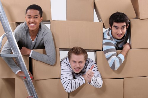 Careful loading and transport support for a West Kensington move